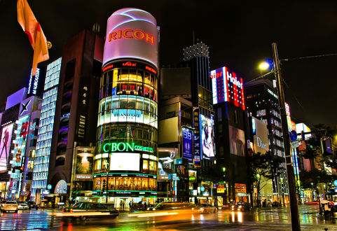 Обои на рабочий стол Огни ночного перекрестка в Токио / Tokyo, Япония / Japan