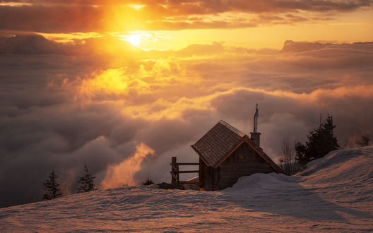 Обои на рабочий стол Сказочный домик на снегу, Austria / Австрия. Фотограф Manuel Widl