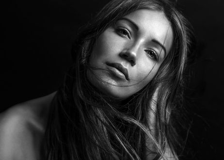 Обои на рабочий стол Модель Мари смотрит на нас, фотограф Alex Darash