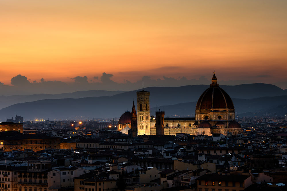 Обои для рабочего стола Вид на собор во Florence, Italy / Флоренции, Италия, фотограф Hugo Sо