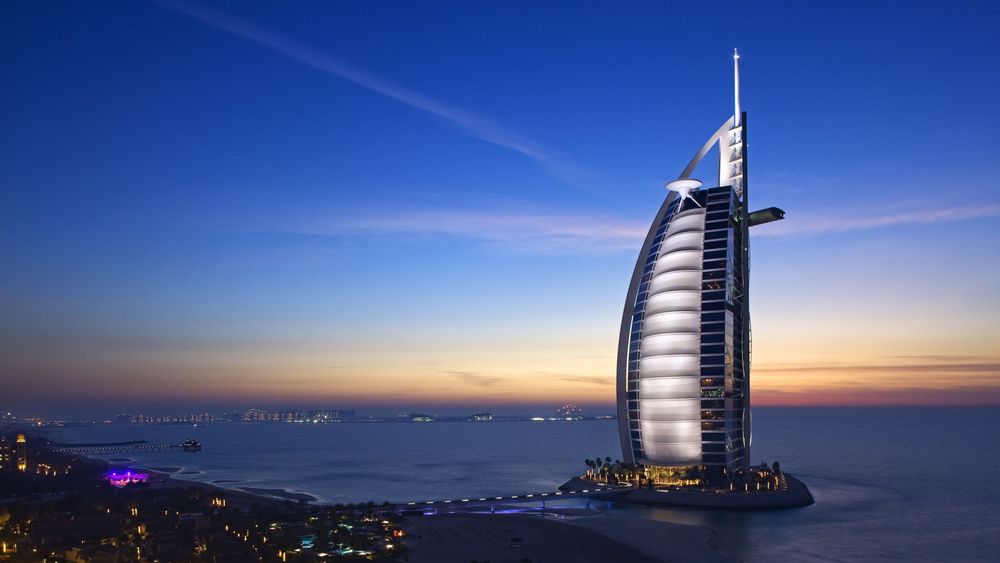 Обои для рабочего стола Отель Burj Al Arab Jumeirah в Дубае, ОАЭ