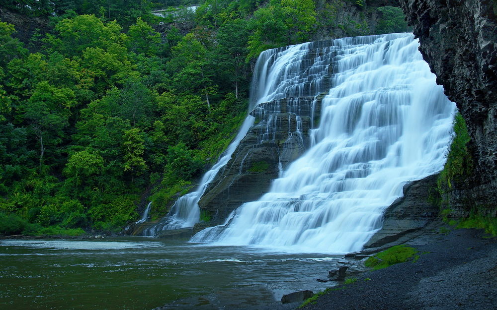 Обои для рабочего стола Водопад Итака в штате Ithaca Waterfalls Нью-Йорк / New York, США / USA