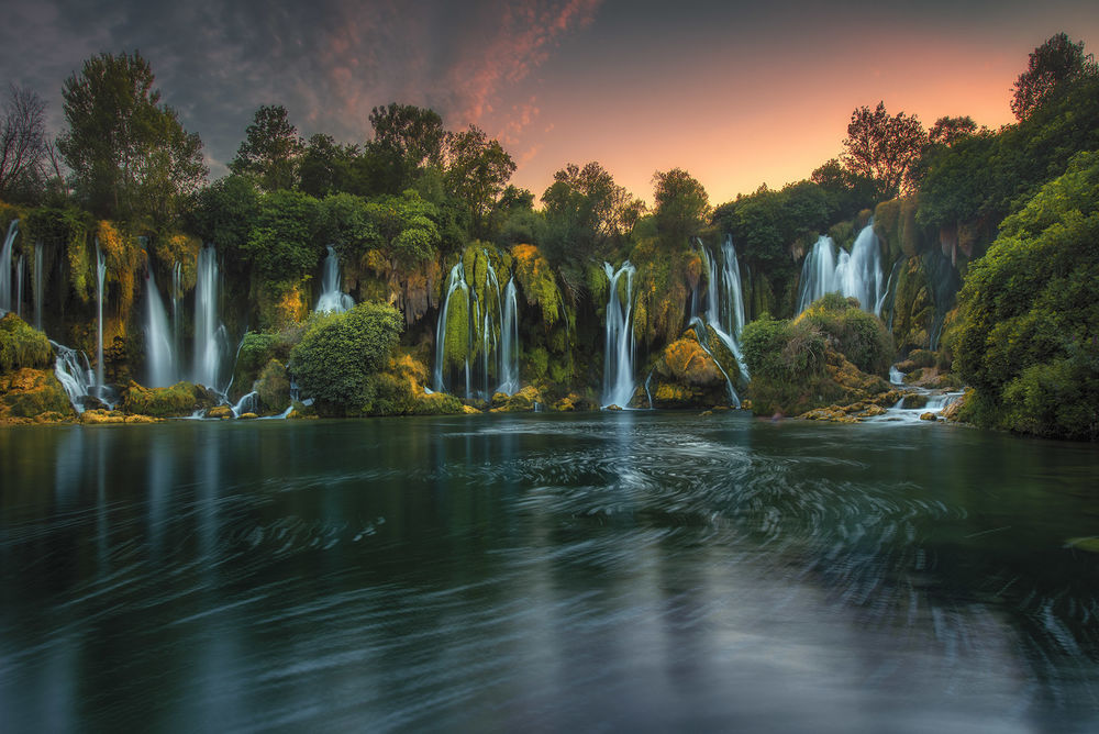 Обои для рабочего стола Waterfalls in Bosnia and Herzegovina / Водопады в Боснии и Герцеговине. Фотограф Краси Матаров