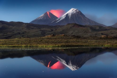 Обои на рабочий стол Извержение вулкана Ключевская Сопка, Камчатка, фотограф Вадим Гвон