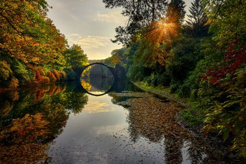 Обои на рабочий стол The Devils Bridge, Germany / Мост дьявола, Германия осенью, фотограф Jan Sieminski