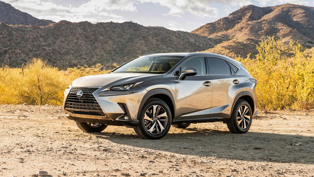 Обои для рабочего стола Авто 2018 300h Lexus NX Кроссовер в горах