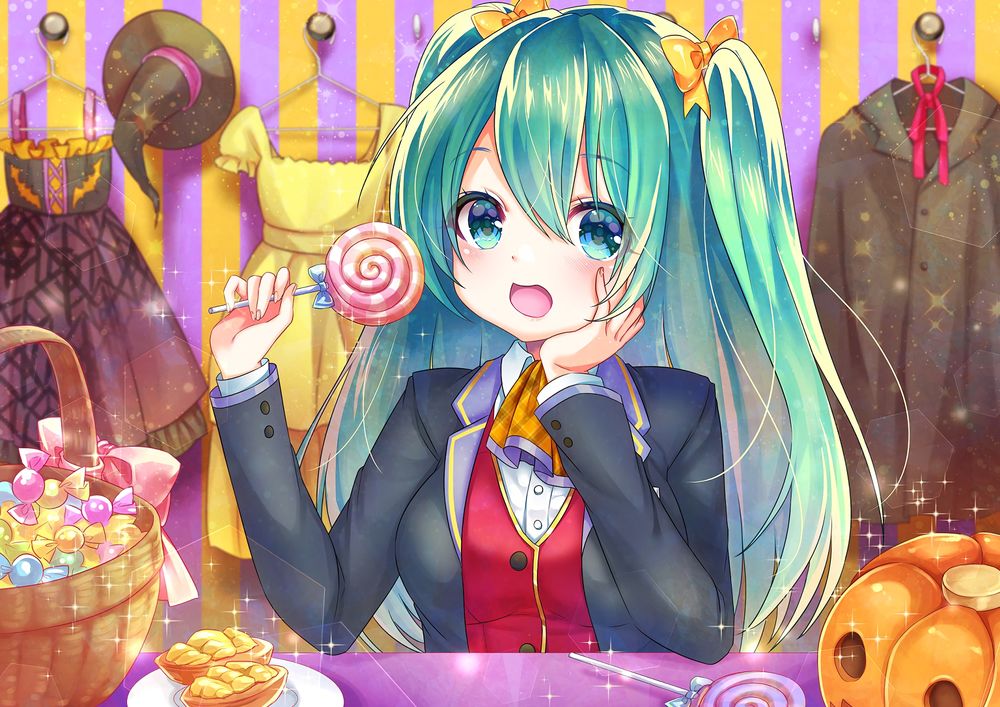 Обои для рабочего стола Vocaloid Hatsune Miku / Вокалоид Хатсуне Мику сидит в комнате со сладостями и светильником Джека