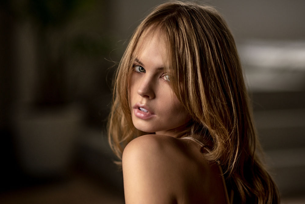 Обои для рабочего стола Модель Анастасия Щеглова. Фотограф Chris Bos