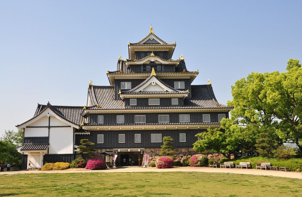 Обои для рабочего стола Замок Окаяма — японский замок, находящийся в городе Окаяма префектуры Окаяма
