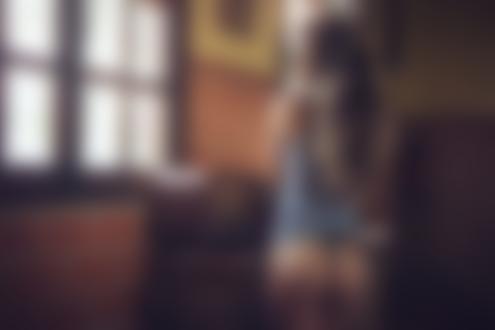 Обои для рабочего стола Модель Изабелла стоит к нам попкой, фотограф Thiago Bomfim