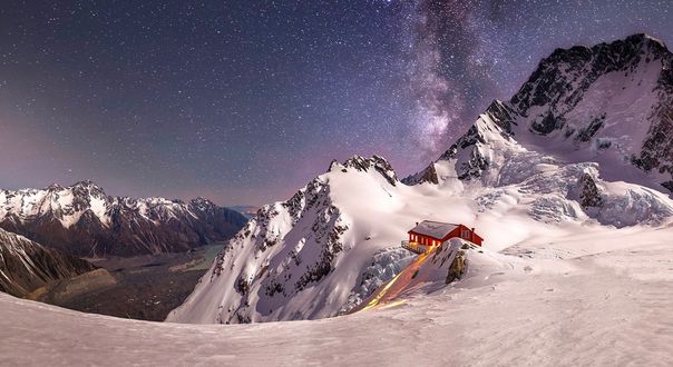 Обои на рабочий стол Домик в горах, by Timothy Poulton