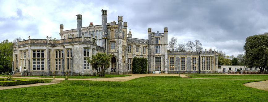 Обои на рабочий стол Панорамный вид на замок Highcliffe Castle / Хайклифф, Великобритания. Фотограф Mark Walden