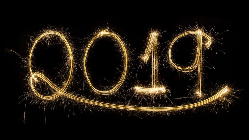 Обои для рабочего стола На черном фоне цифры 2019, by christiancaron54