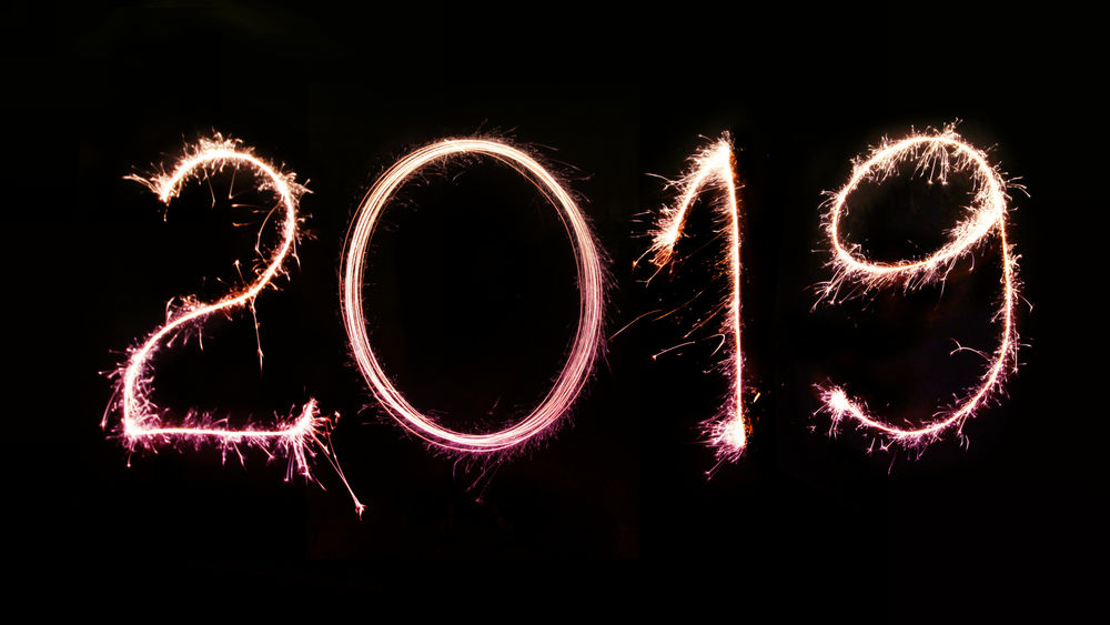 Обои для рабочего стола 2019, искрящаяся надпись