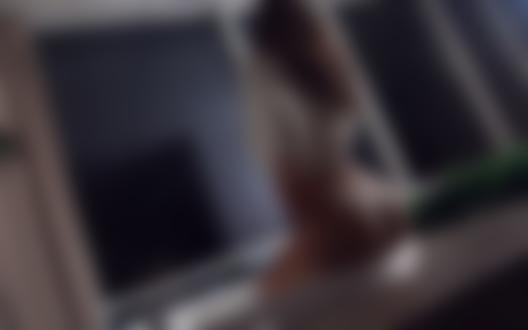 Обои для рабочего стола Девушка позирует в ванной комнате, фотограф Александр Базилев
