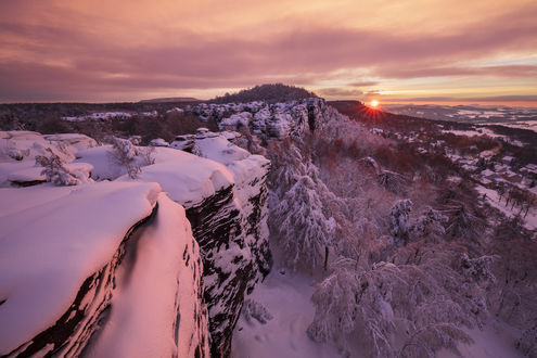 Обои на рабочий стол Bосход солнца над Эльбскими песчаниковыми горами, by Martin Rak
