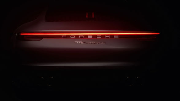 Обои на рабочий стол Новый Porsche 911 Carrera S (992) 2018 года