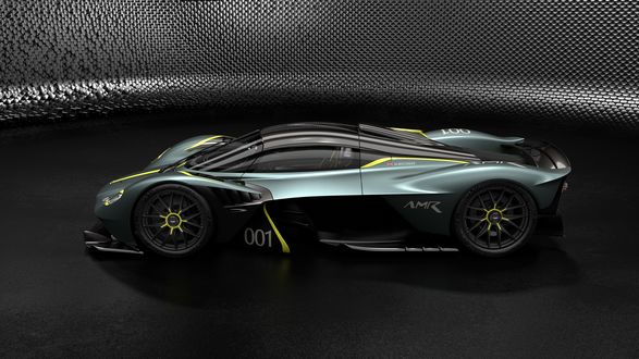 Обои на рабочий стол Aston Martin Valkyrie with AMR Pack: Track Performance Pack – Stirling Green and Lime livery