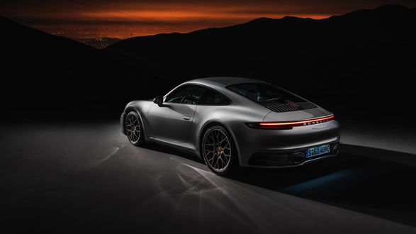 Обои на рабочий стол Новый Porsche 911 Carrera 4S (992), 2018 года