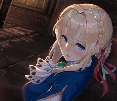 Обои на рабочий стол Violet Evergarden / Вайолет Эвергарден на улице из аниме Violet Evergarden