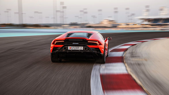 Обои на рабочий стол Спорт кар Lamborghini HuracГЎn EVO (LB724), 2019 года
