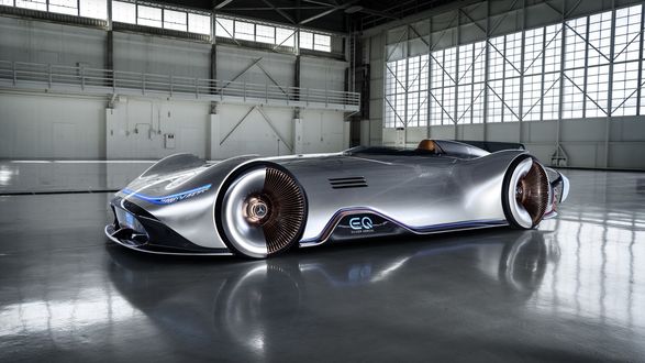 Обои на рабочий стол Немецкий авто гигант представил футуристичный электрокар Mercedes-Benz Vision EQ Silver Arrow, 2018 года