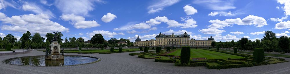 Обои для рабочего стола Панорама дворцово-паркового комплекса Дроттнингхольм, Швеция / Sweden Drottningholm, by Yves