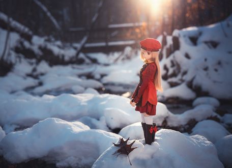 Девочка голая на снегу