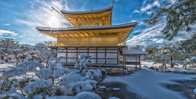 Обои на рабочий стол Золотой храм Кинкаку-дзи / Kinkaku-JI в солнечный зимний день, Удзи / Uji, Япония / Japan
