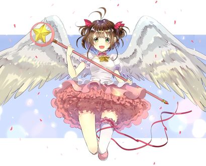 Обои на рабочий стол Веселая Сакура Киномото / Sakura Kinomoto с жезлом и белыми крыльями из аниме Сакура собирательница карт / Cardcaptor Sakura