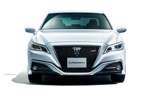 Обои на рабочий стол Детище японского автопрома Toyota Crown