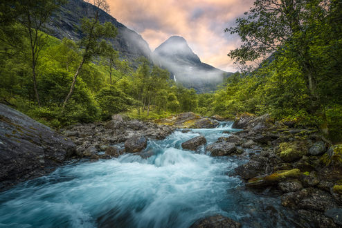 Обои на рабочий стол Весна на Romsdalen, Norway / Ромсдален, Норвегия, by Ole Henrik Skjelstad