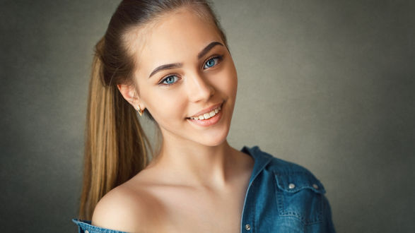 Обои на рабочий стол Модель Sonia Smyslova / Соня Смыслова, фотограф Nikolay Konarev