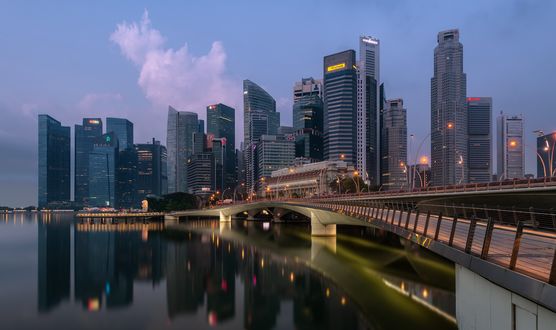 Обои на рабочий стол Вечерний вид на небоскребы и Dhoby Ghaut со стороны залива, Republic of Singapore / Республика Сингапур