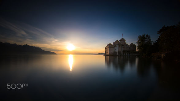 Обои на рабочий стол Замок Chillon / Шильон на закате, by Daniel Maier
