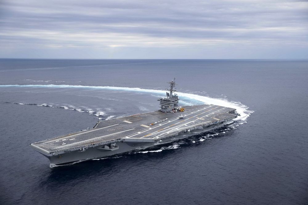 Обои для рабочего стола Американский авианосец USS Abraham Lincoln, Nimitz-class aircraft carrier, CVN 72