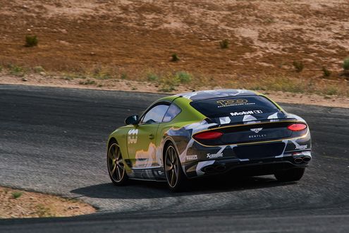 Обои на рабочий стол Компания Bentley нацелилась на очередной рекорд Pikes Peak на новом купе Bentley Continental GT, 2019 года