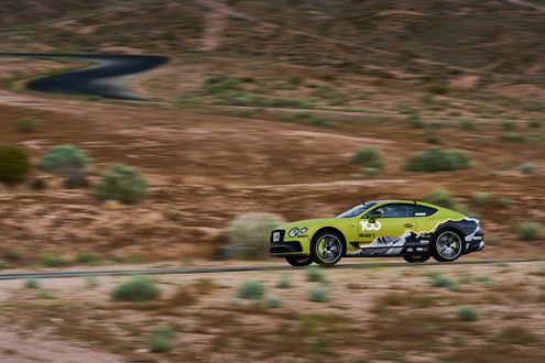 Обои на рабочий стол Компания Bentley нацелилась на очередной рекорд Pikes Peak на новом купе Bentley Continental GT, 2019 года