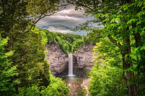 Обои на рабочий стол Taughannock Falls / Водопад Тоганнок весной, Ulysses / Улисс, Нью-Йорк / New York, США / USA