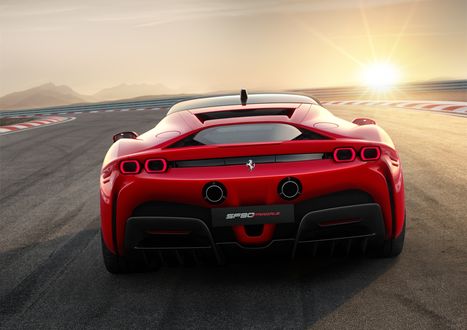 Обои на рабочий стол Гибридный суперкар - флагман модельного ряда Ferrari - Ferrari SF90 Stradale, 2019 года
