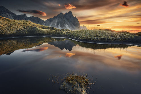 Обои на рабочий стол Восход на Vestrahorn, фотограф Etienne Ruff