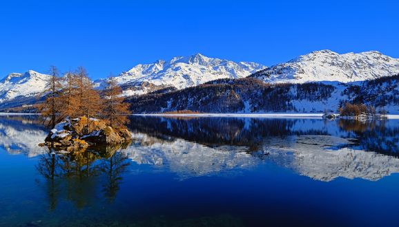 Обои на рабочий стол Горное озеро Bergsee / Бергзее зимой, Switzerland / Швейцария