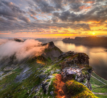 Обои на рабочий стол Husfjellet, Norway, Senja island / Husfjellet, Норвегия, остров Сеня, by Ed Gordeev