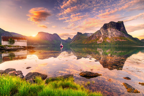 Обои на рабочий стол Husfjellet, Norway, Senja island / Husfjellet, Норвегия, остров Сеня, by Ed Gordeev
