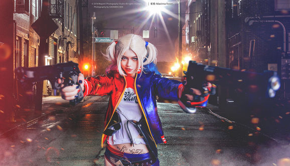 Обои на рабочий стол Девушка в образе Harley Quinn / Харли Квинн