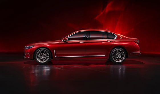 Обои на рабочий стол Красный авто BMW 7 Radiant Cadenza Immaculate Edition G12 2019
