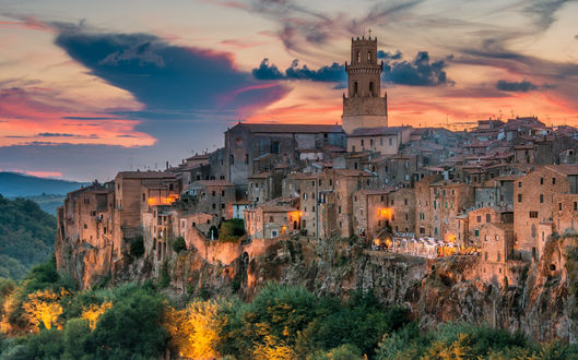 Обои на рабочий стол Итальянский город Pitigliano / Питильяно, фотограф Gregor Thelen