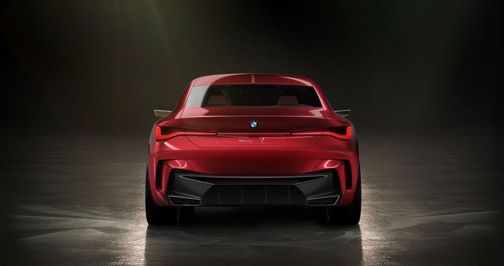 Обои для рабочего стола Немецкая автомобилестроительная компания BMW показала на автосалоне во Франкфурте шоу-кар BMW Concept 4, 2019 года