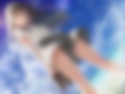 Обои на рабочий стол Rin Shibuya / Рин Сибуя в школьной форме стоит в воде на фоне неба из аниме The iDOLM@STER Cinderella Girls / Идолмастер: Девушки-золушки