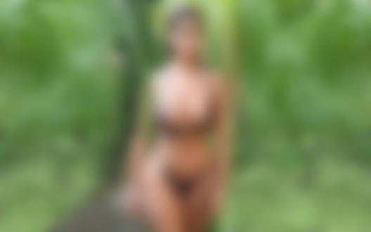 Обои на рабочий стол Модель Demi Rose в купальнике